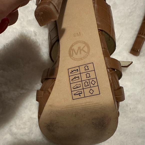 MICHAEL KORS HIGH HEELS SIZE 8 - Picture 4 of 6